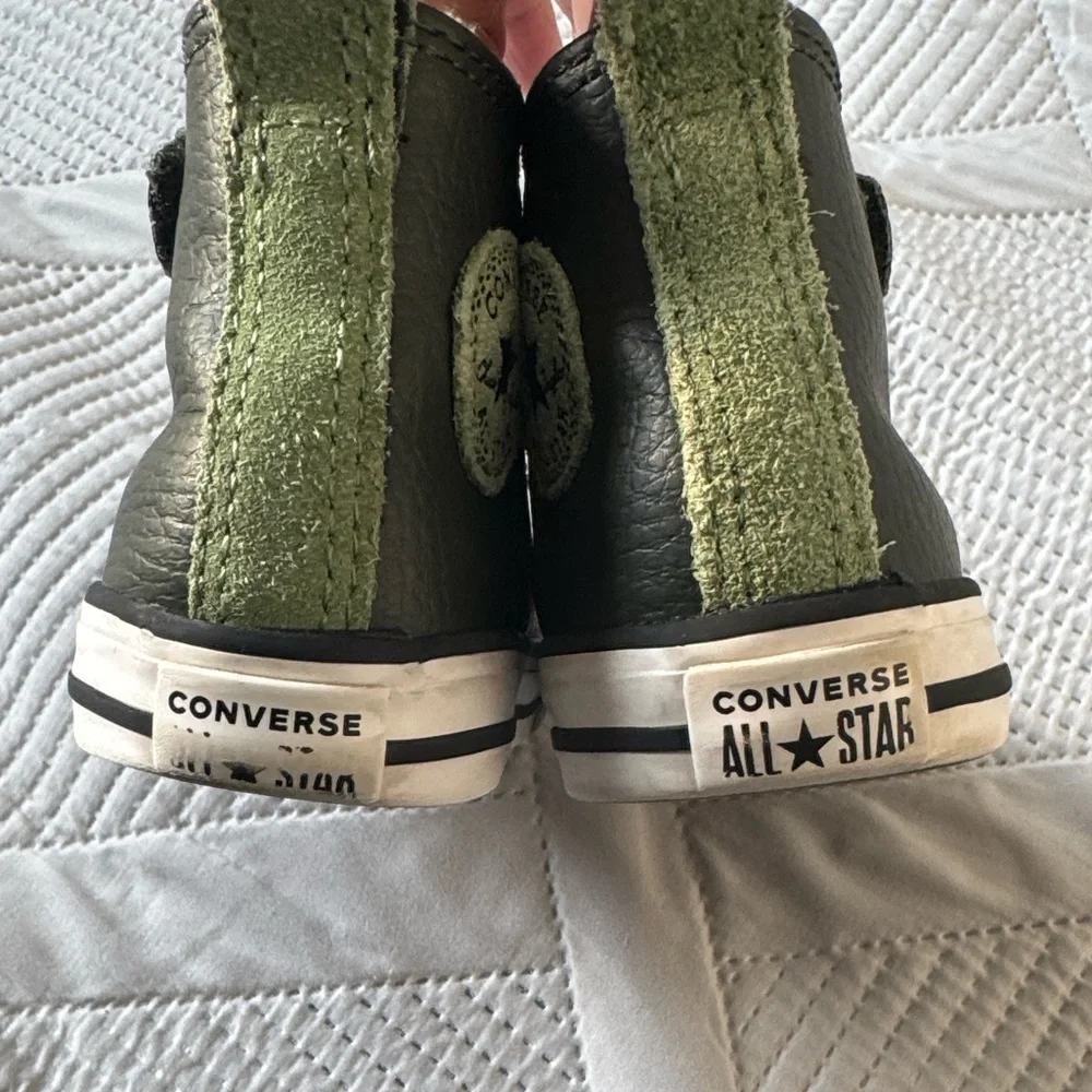 Converse Toddler High-Top Faux Shearling Lined Leather Sneakers in Dark Green 6